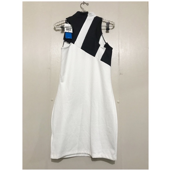 Sold - Picture 3 of 8